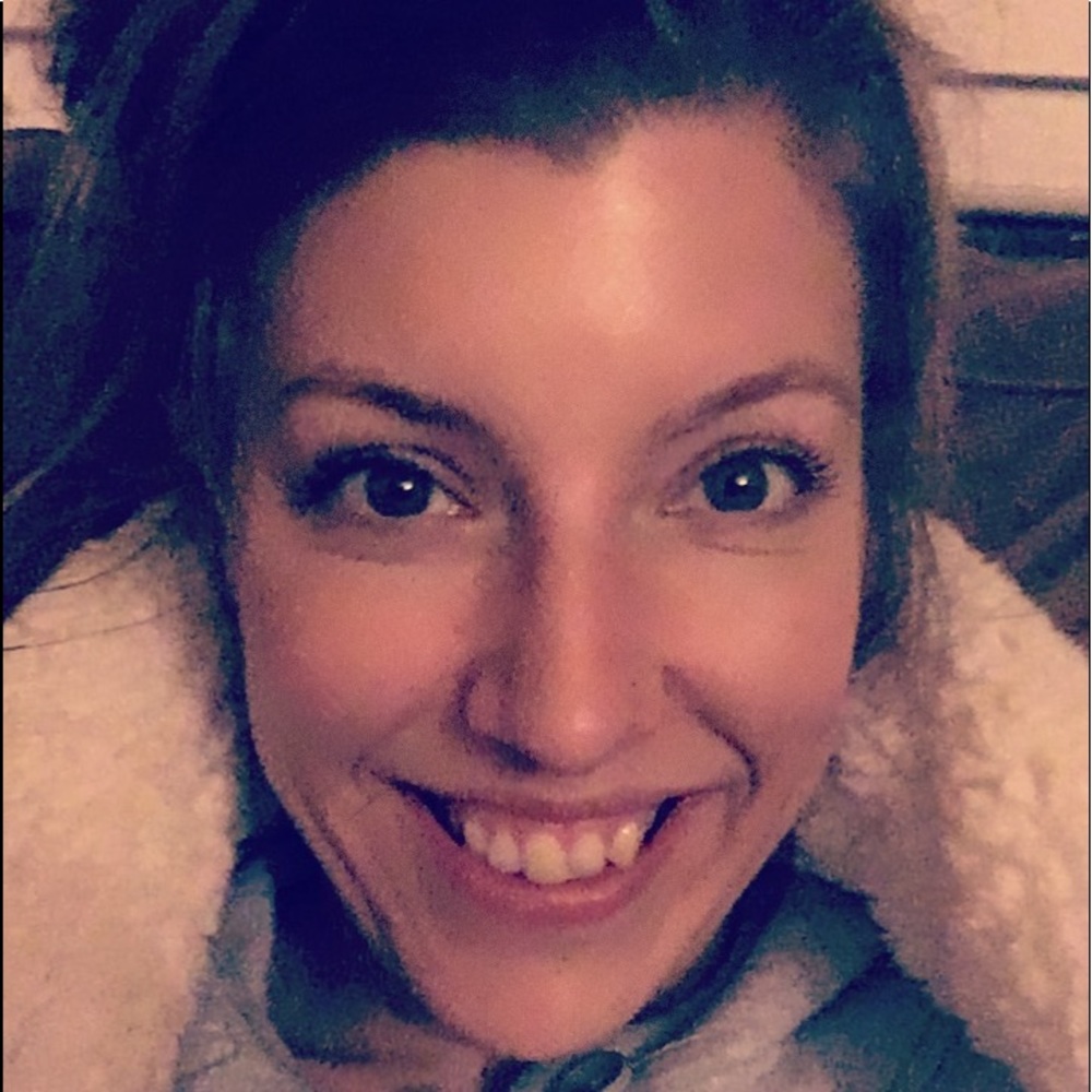 Meet your Posher, Holly
